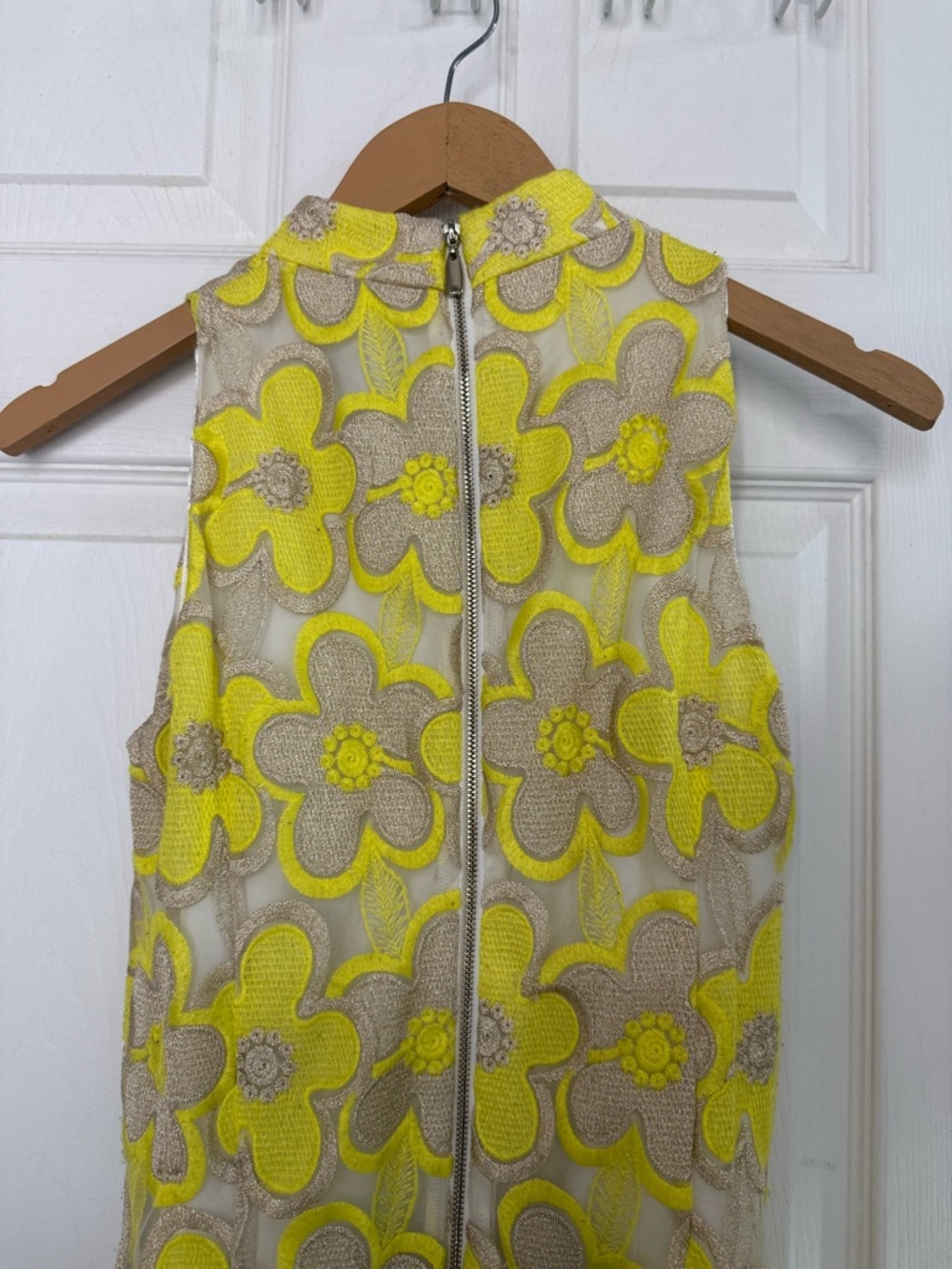 Laundry By Shelli Segal Yellow and Cream Floral Shift Dress - Picture 4 of 5